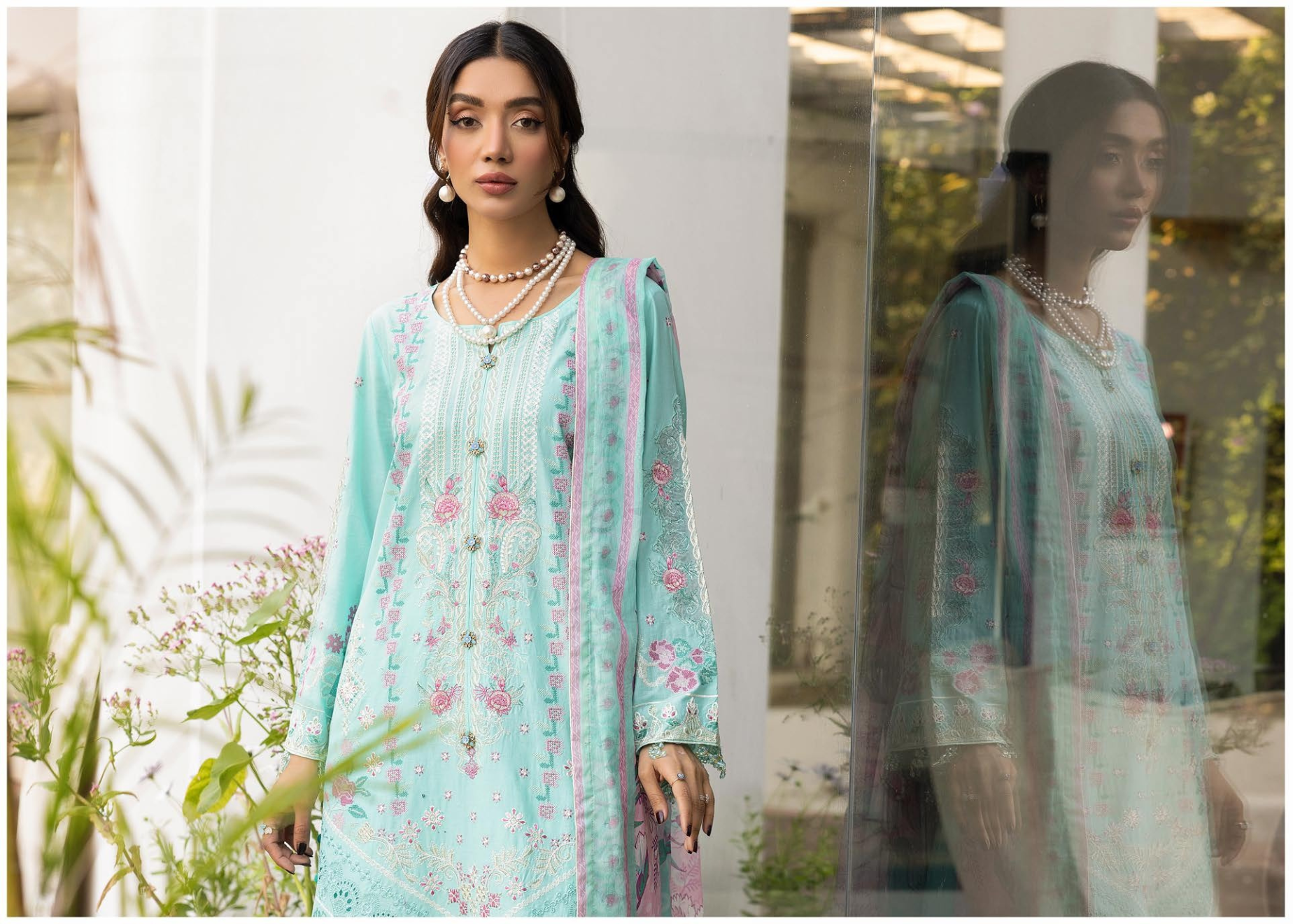 ELEGANCE BY KHOOBSURAT SIGNATURE LAWN COLLECTION(KE-704)