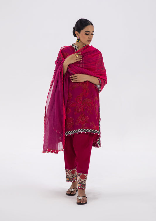 Sana Safinaz Printed Linen 3Pc – Deep Magenta with Embroidered Accents