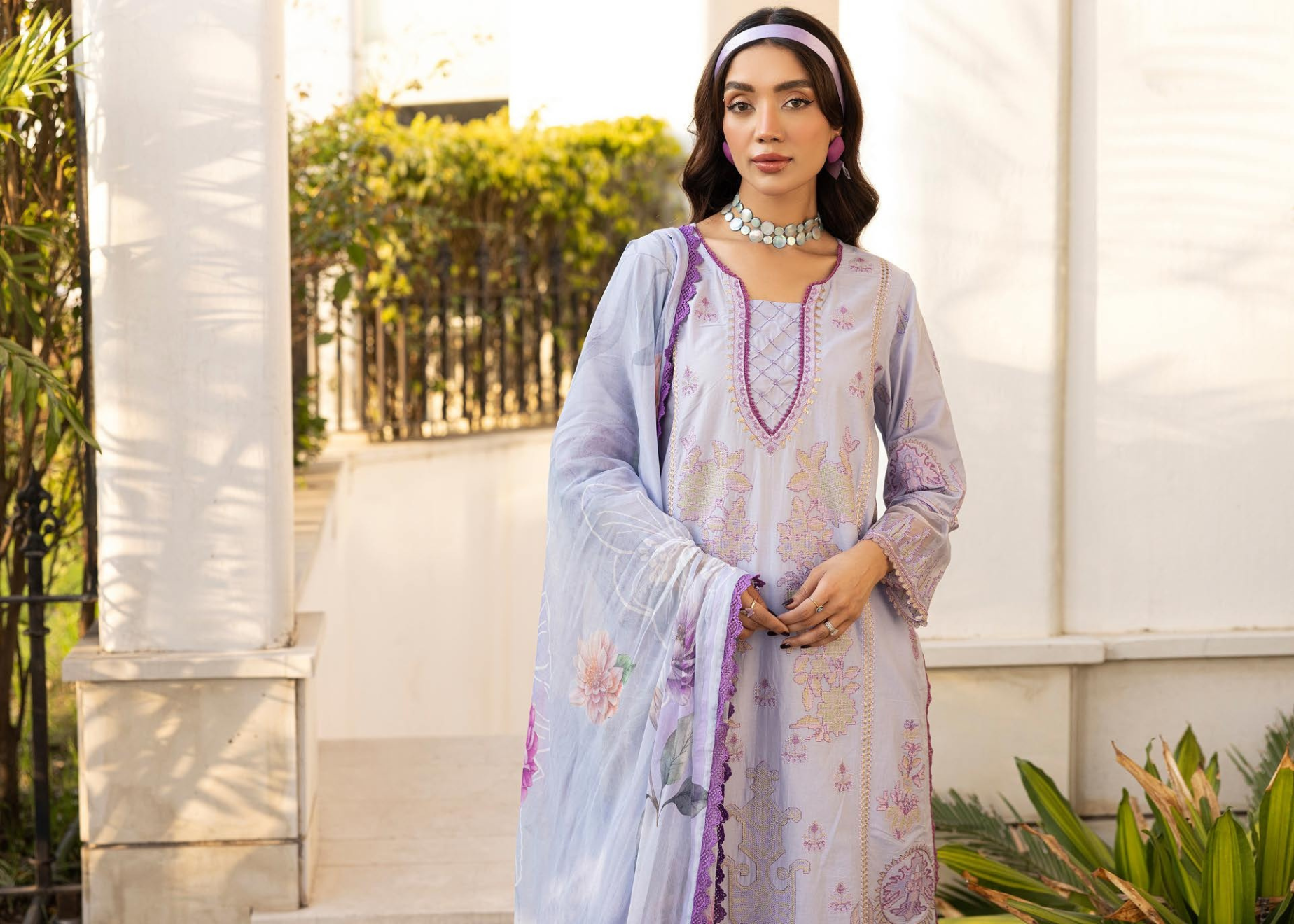 ELEGANCE BY KHOOBSURAT SIGNATURE LAWN COLLECTION( KE-710)