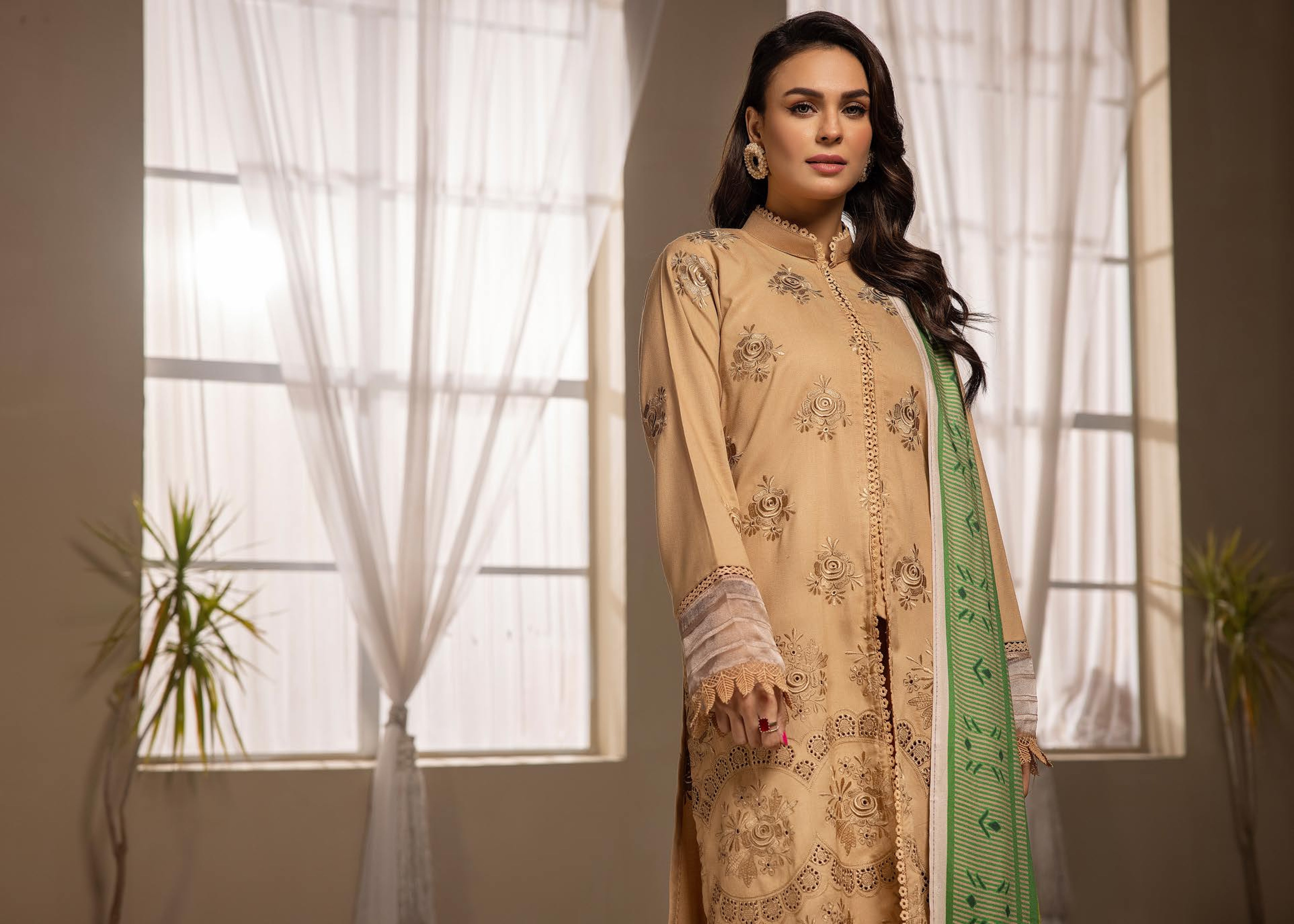 Mehak Embroidered Slub 3 Piece Suit (M-08)