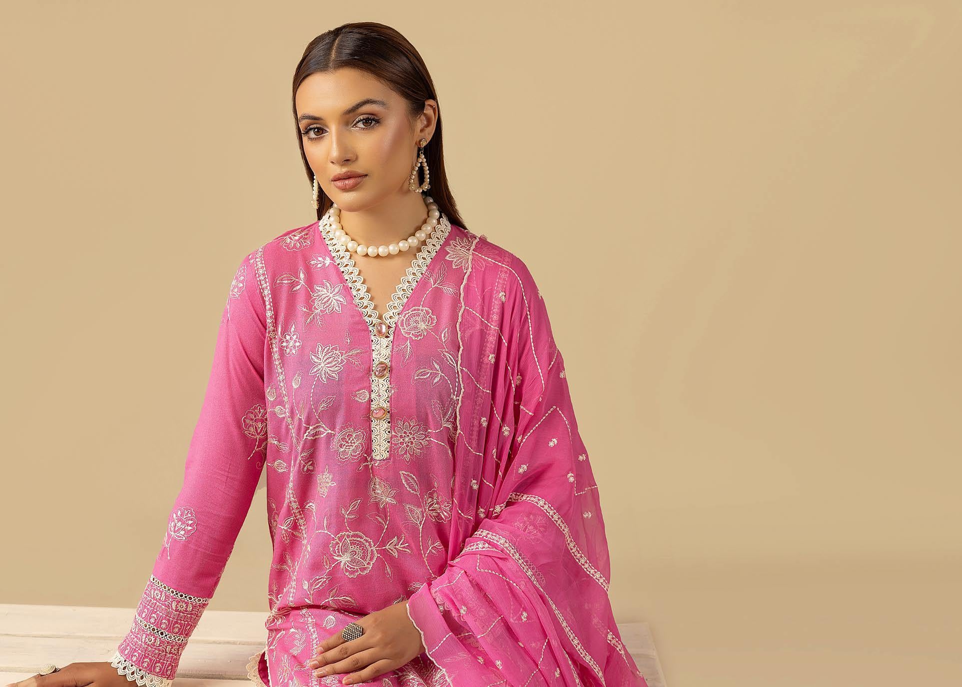 Shaamiyana Signature Karandi 3 Piece Suit (KS-309)