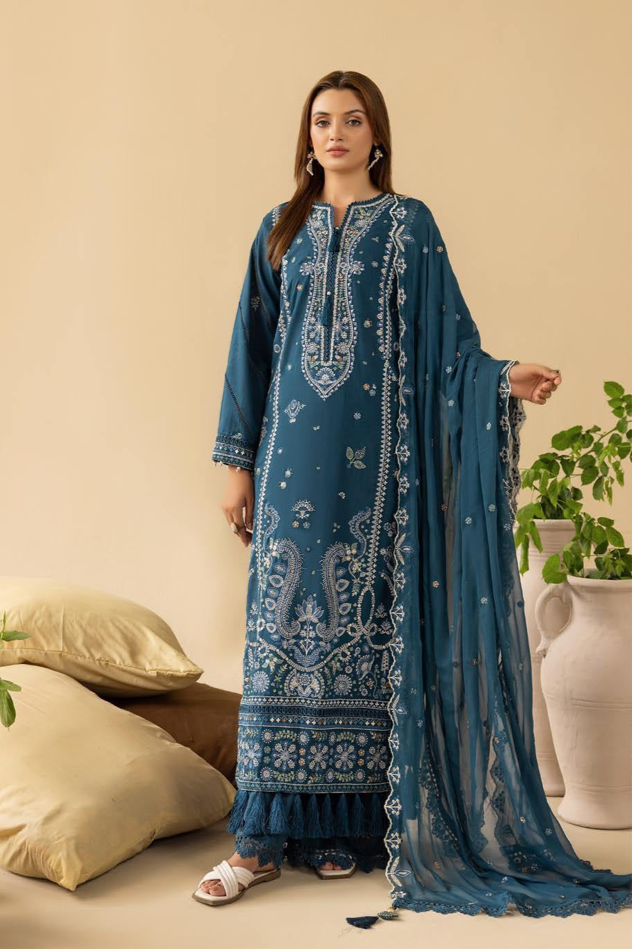 Shaamiyana Signature Karandi 3 Piece Suit (KS-301)