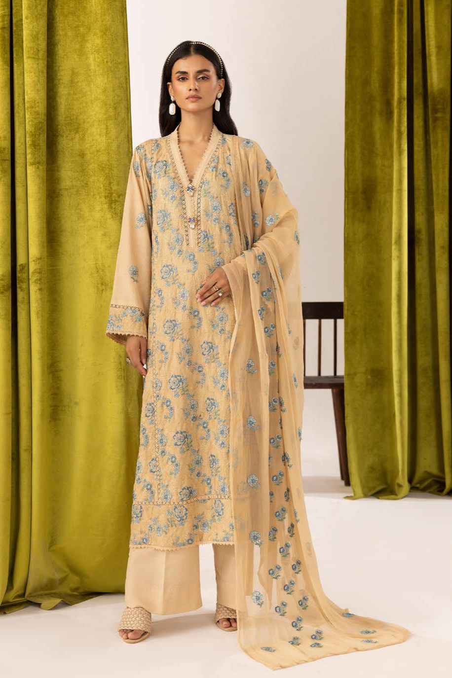 Meharma Embroidered Karandi Collection 3 Piece Suit (M-7)